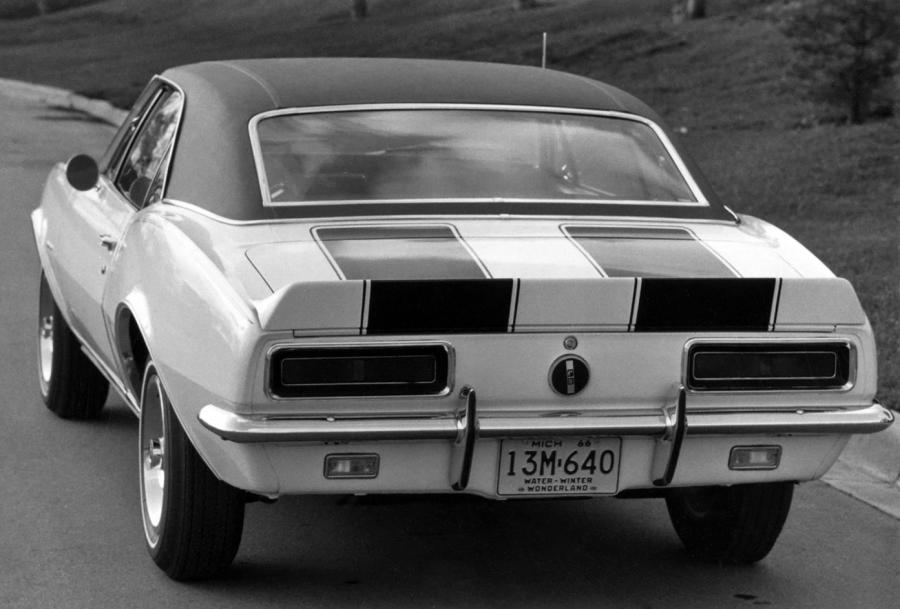  Chevrolet Camaro Z28 RS 1967 года  (фото 2 из 6)